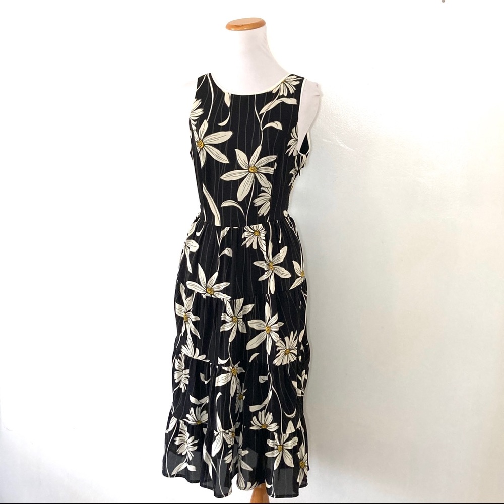 Harlyn Floral Midi Dress Medium